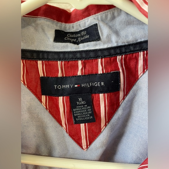 Men’s size XL button down. Red and white striped Tommy Hilfiger - Picture 2 of 2